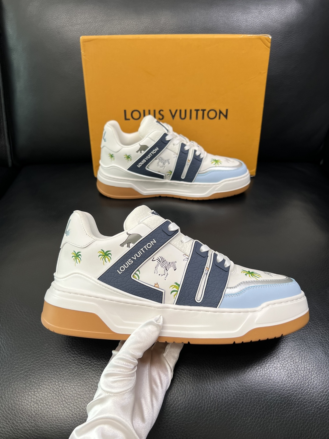 LV
